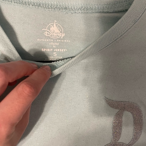 Disneyland Frozen spirit jersey in aqua. - Picture 2 of 3